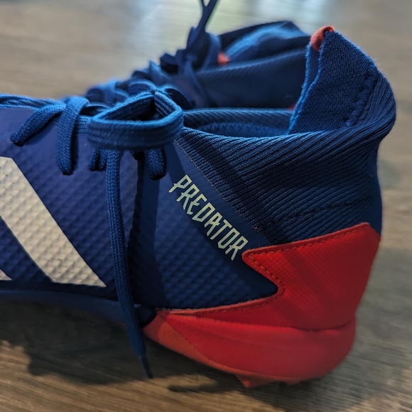 Adidas Predator 20.3 Turf Shoes - Picture 2 of 5
